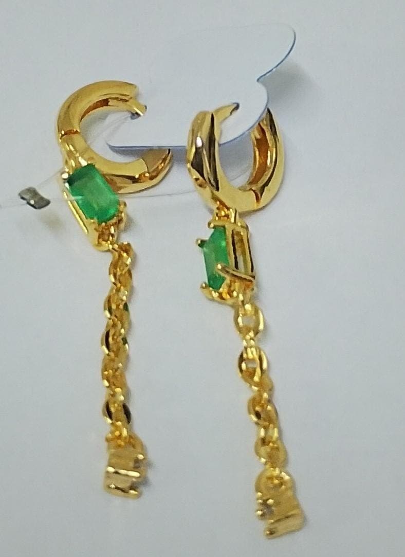 Argolinha Pequena cm Pedra Verde Fio Pendurado