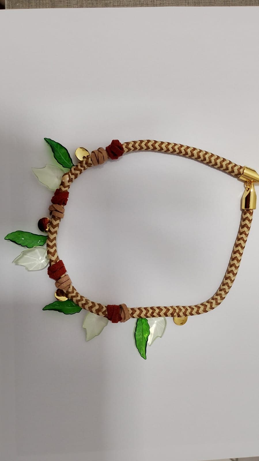 Colar Cordão de Folhas