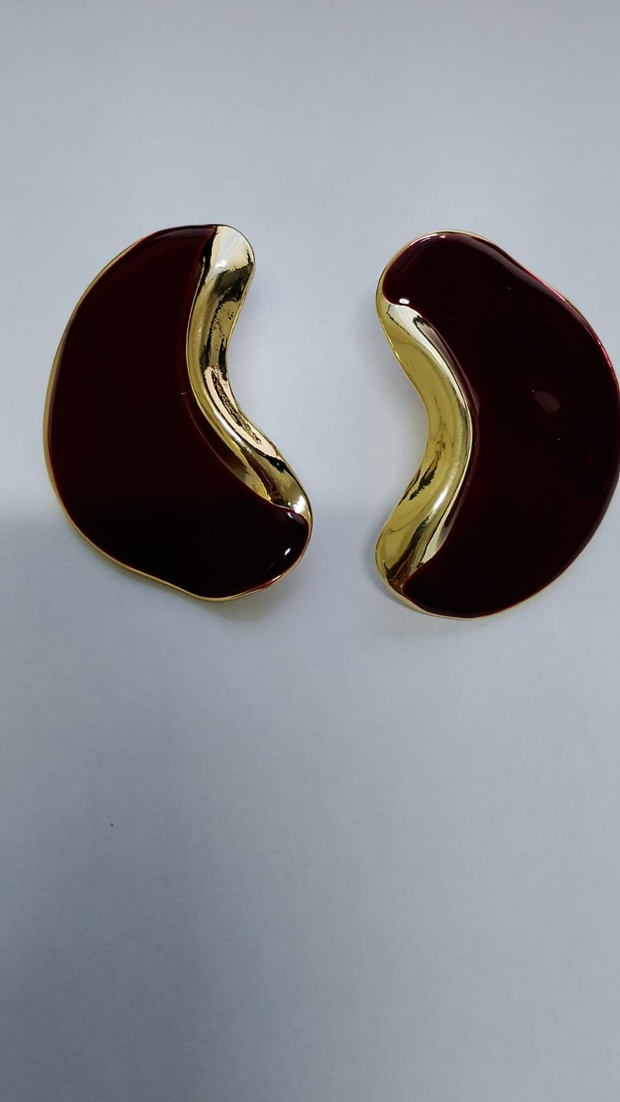 Brinco Esmaltado Cor Vinho