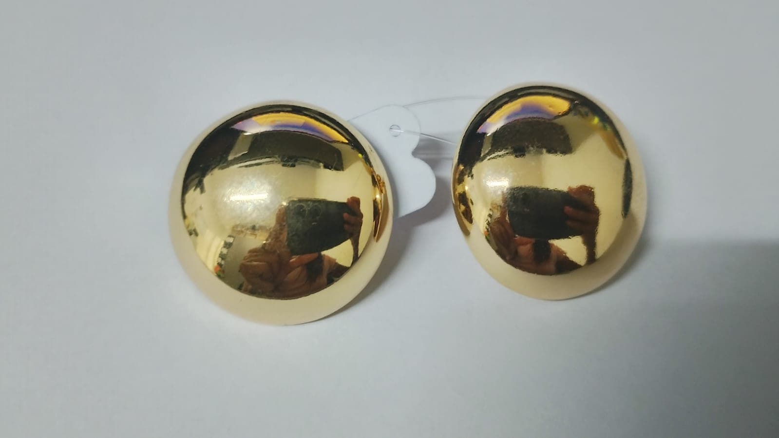 Brinco Pequeno Liso Metade Bola Redondo