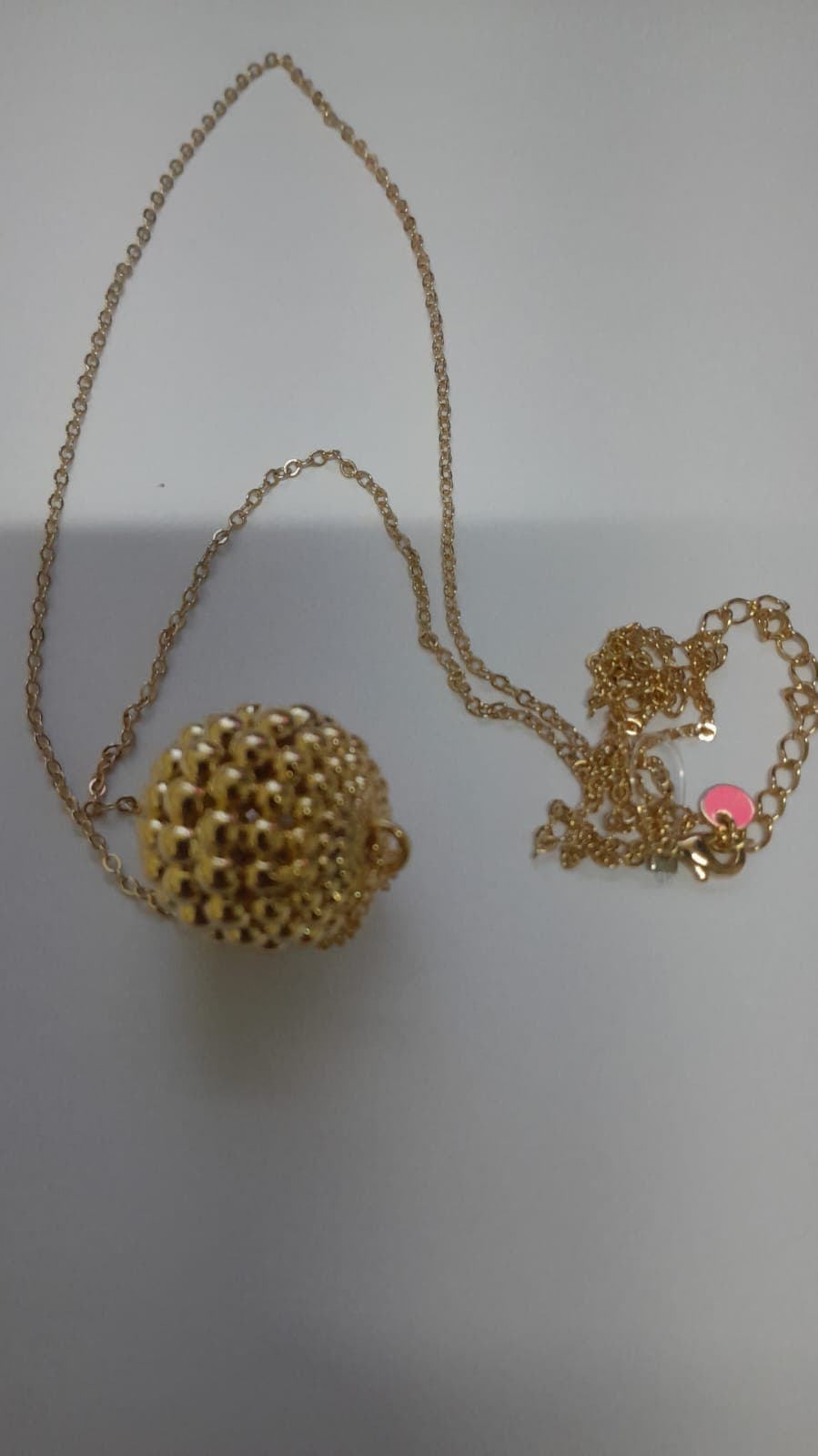 Colar com Pingente Bola