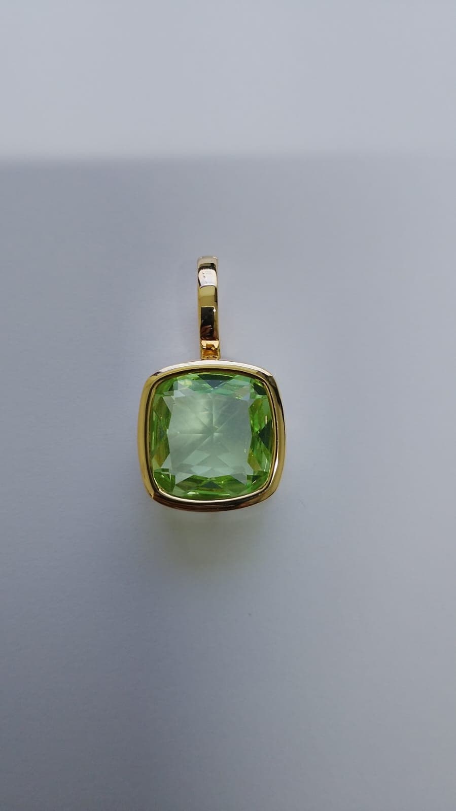 Pingente com Fecho Pedra Quad/ Verde Claro