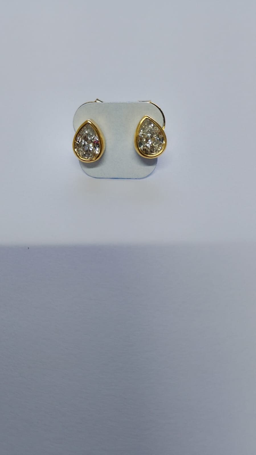 Brinco Pedra Gota