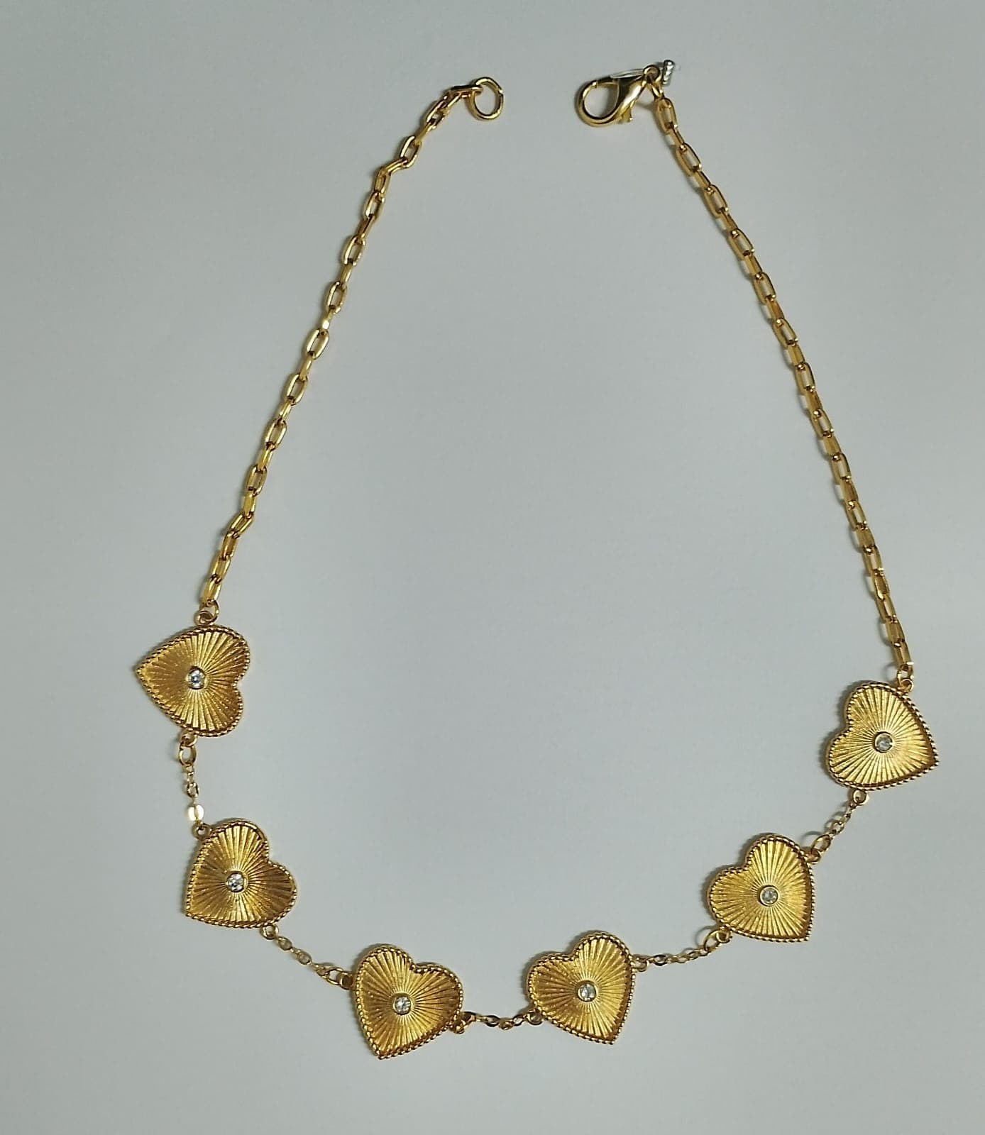 Colar Dourado de Coração